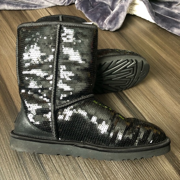 UGG Shoes - UGG Australia size 8 sequin boots